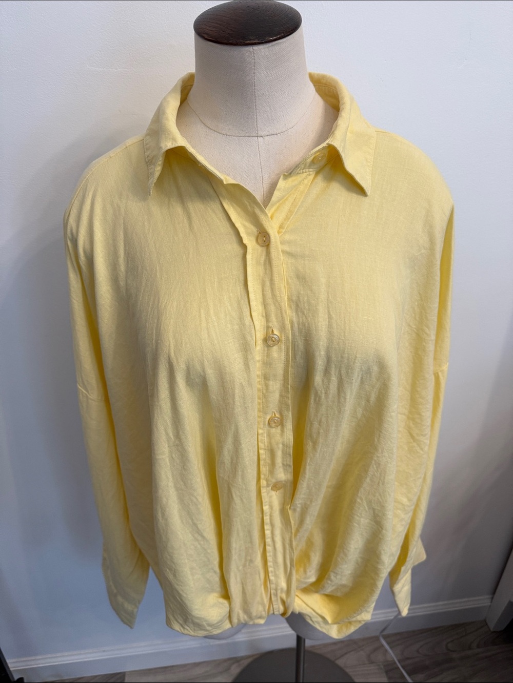 YFB Light Yellow Button-Front Blouse Sz Medium